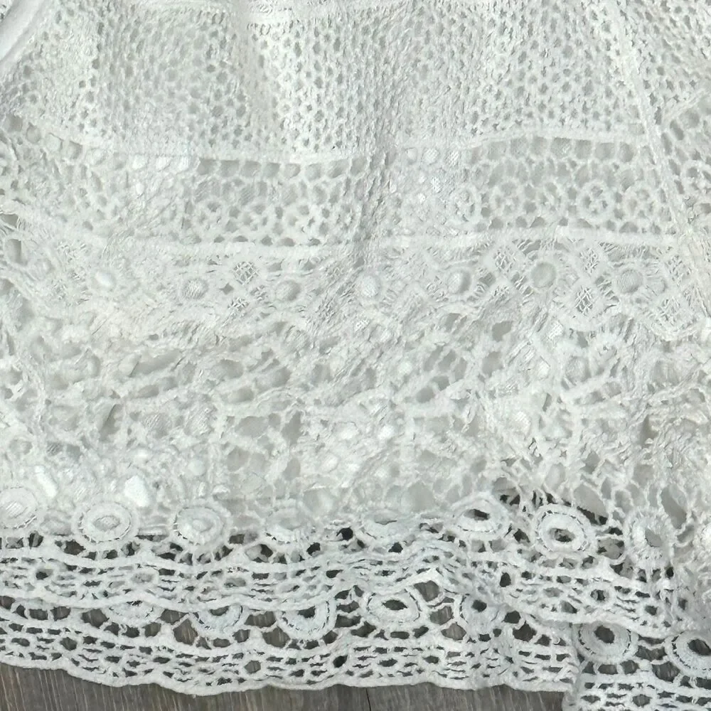 N/A white crochet